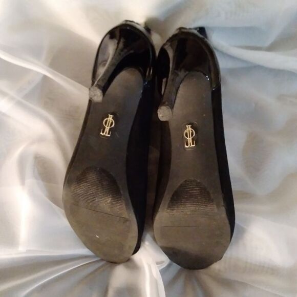 Jennifer Lopez JLo Poca Black Ankle Booties - Picture 7 of 8